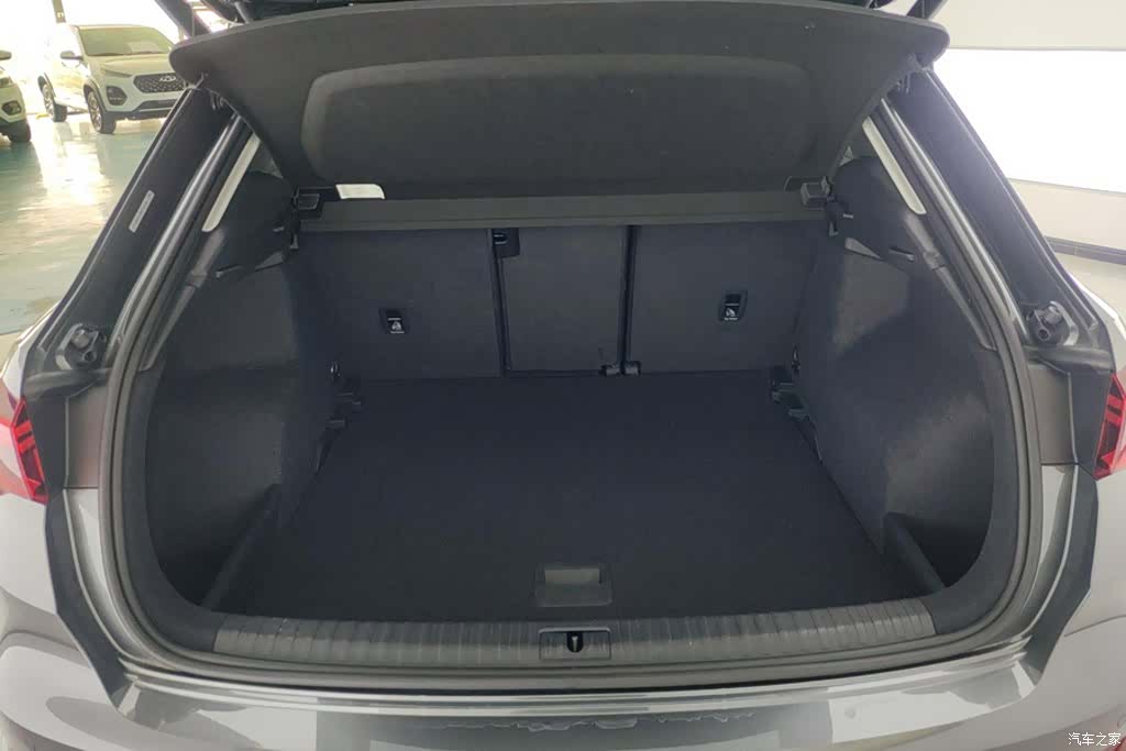 Audi Q3, 2022 4