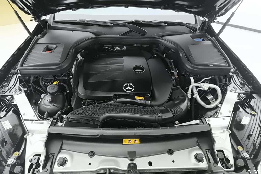 Mercedes-Benz GLC, 2022 10