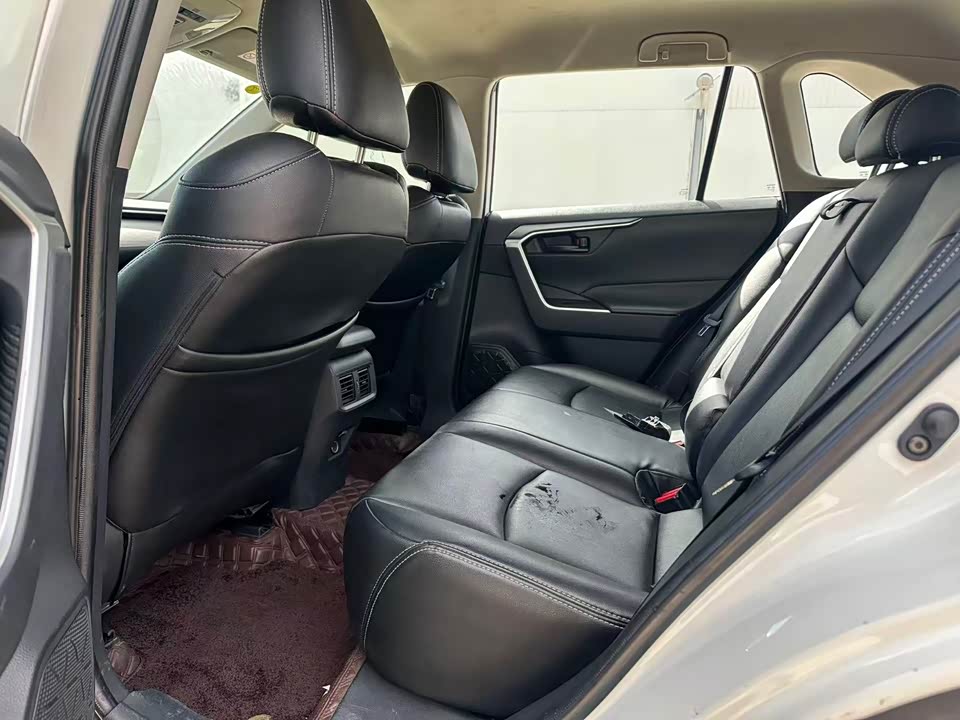 Toyota RAV4 Rongfang