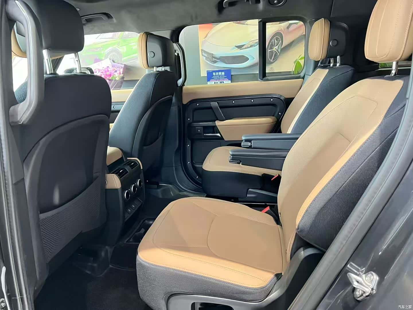 Land Rover Defender, 2025 все фото
