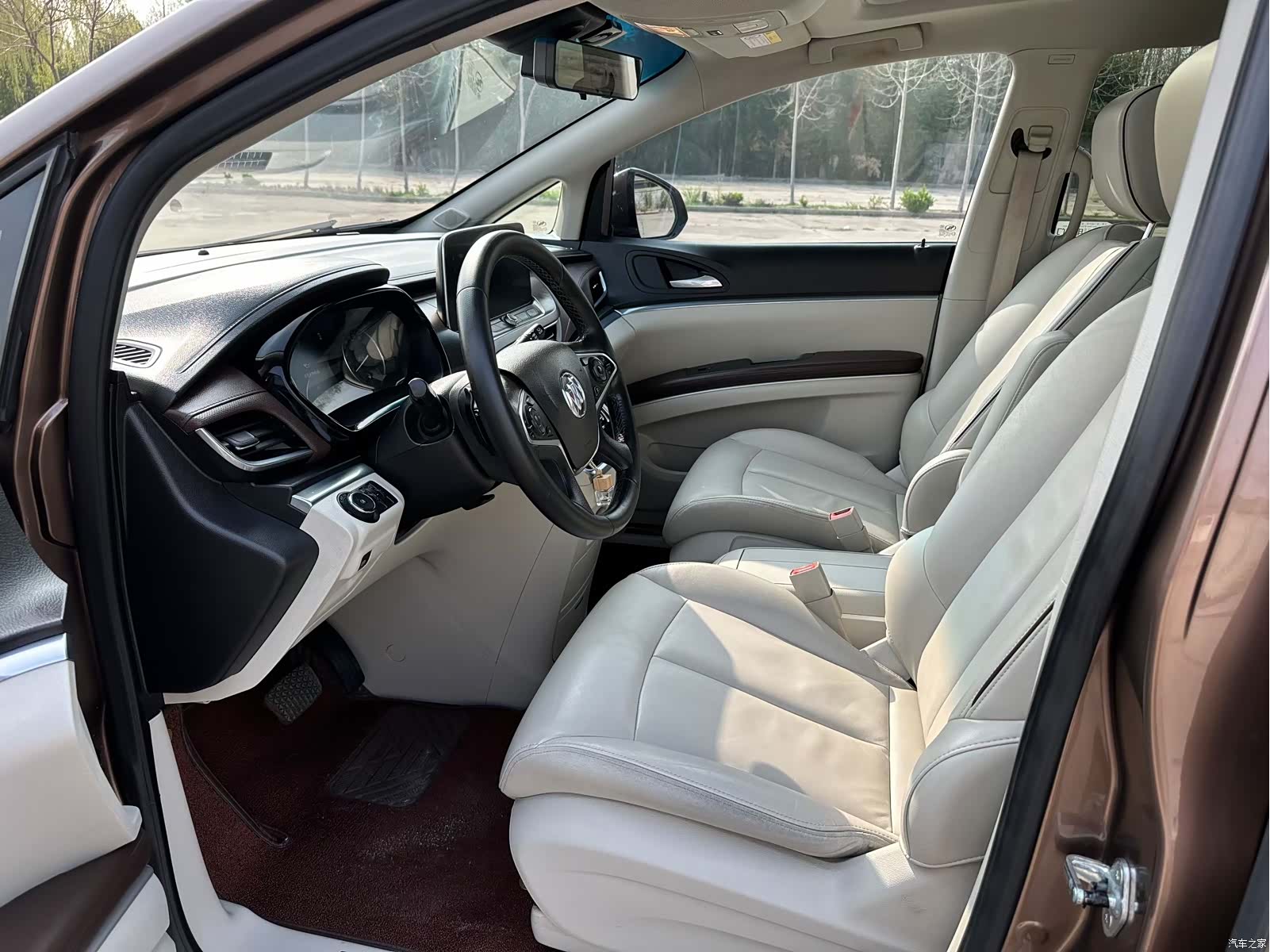 Buick GL8, 2020 7