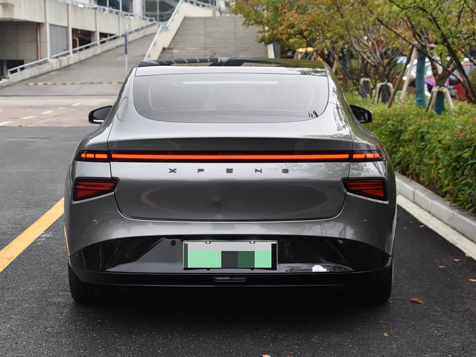 XPENG P7