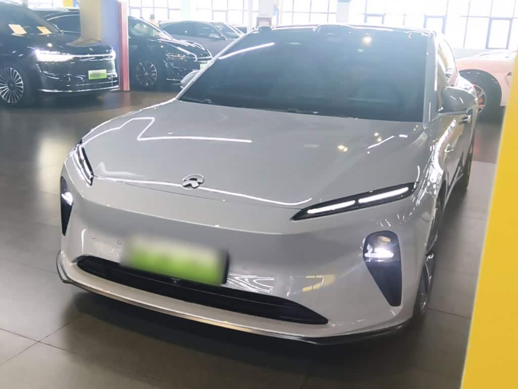 NIO ET5T