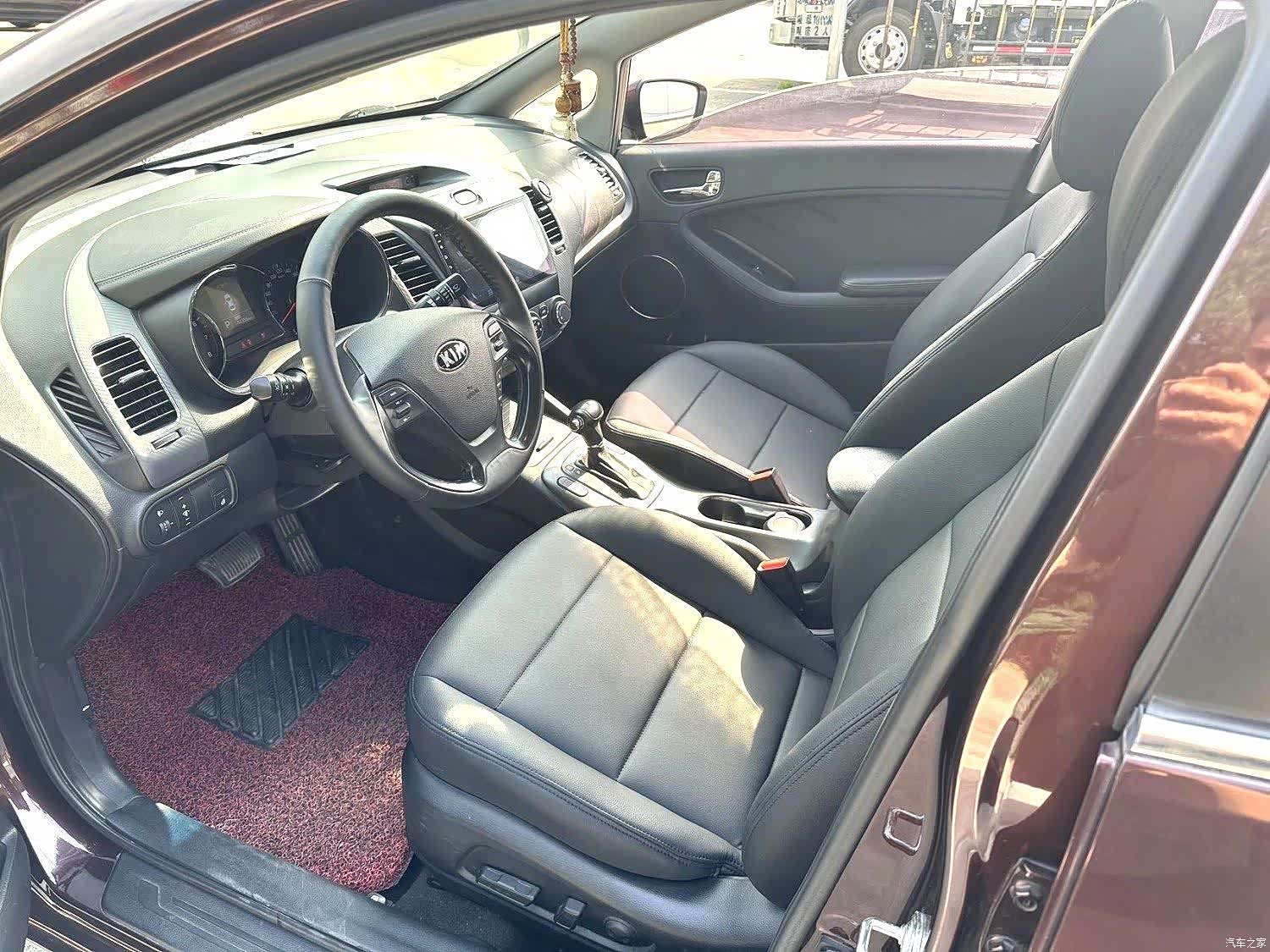 Kia K3, 2015 6