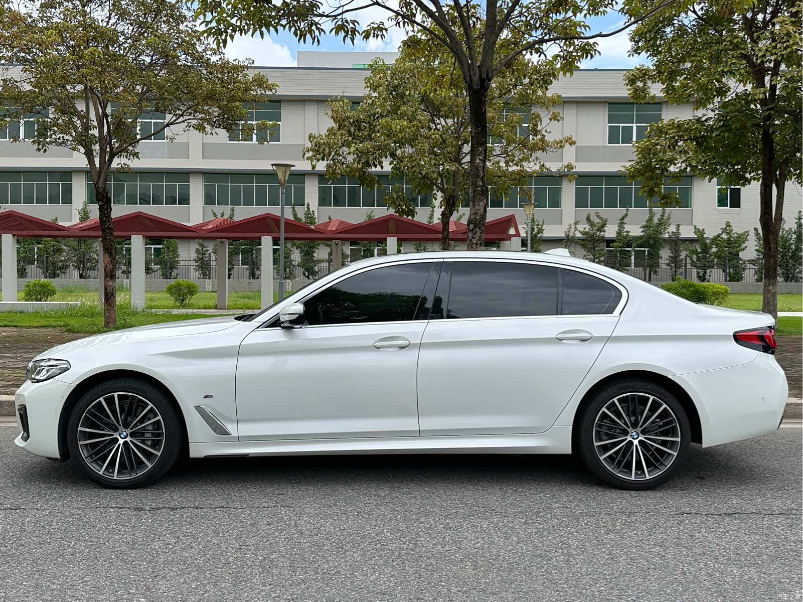 BMW 5 Series, 2023 12