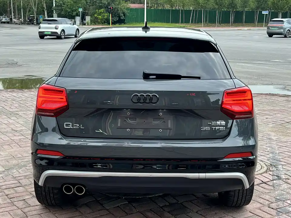 Audi Q2L Audi Q2L