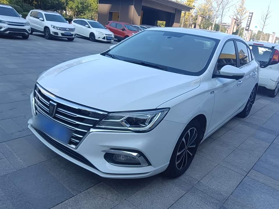 Roewe i5