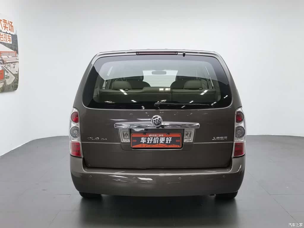 Buick GL8, 2015 4