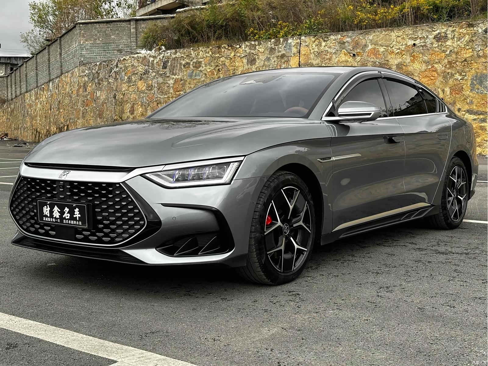 BYD Han, 2023 1