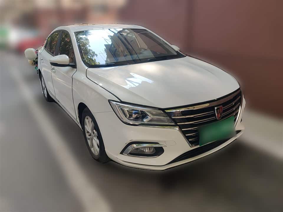 Roewe i5