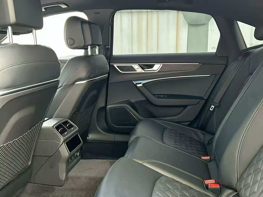Audi A6L 2025, фото 5