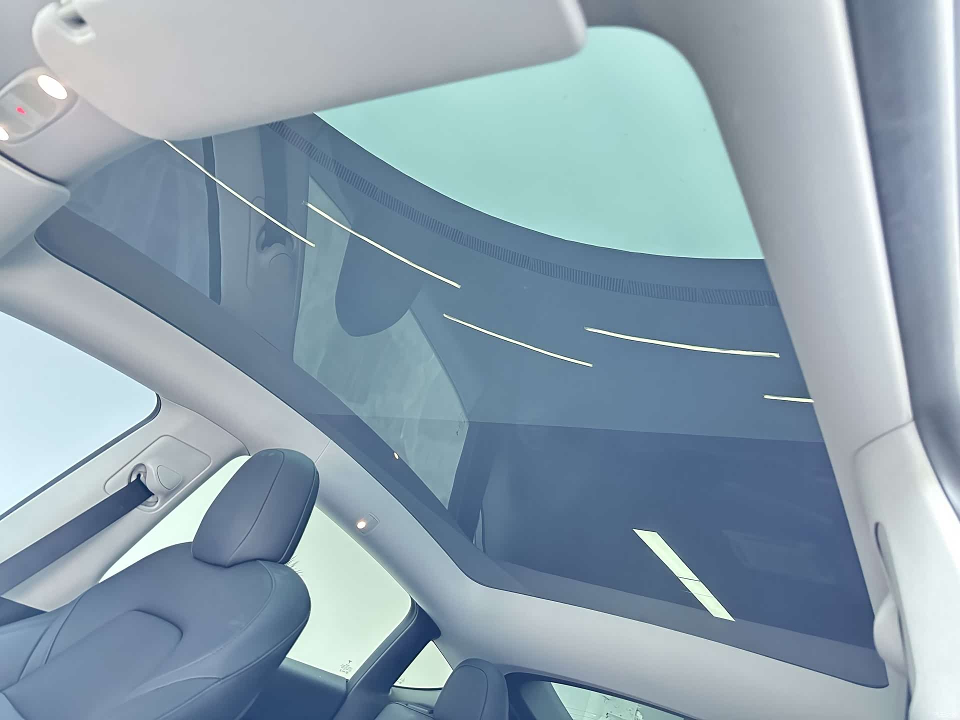 Tesla Model Y, 2022 18