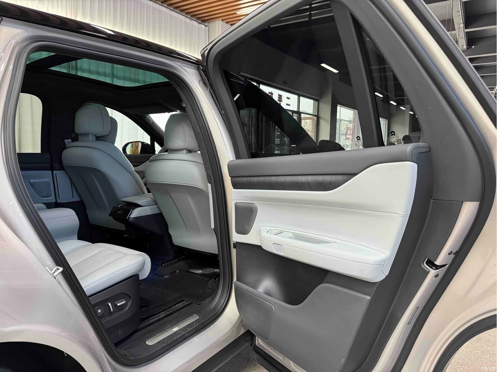 NIO ES8, 2025 10