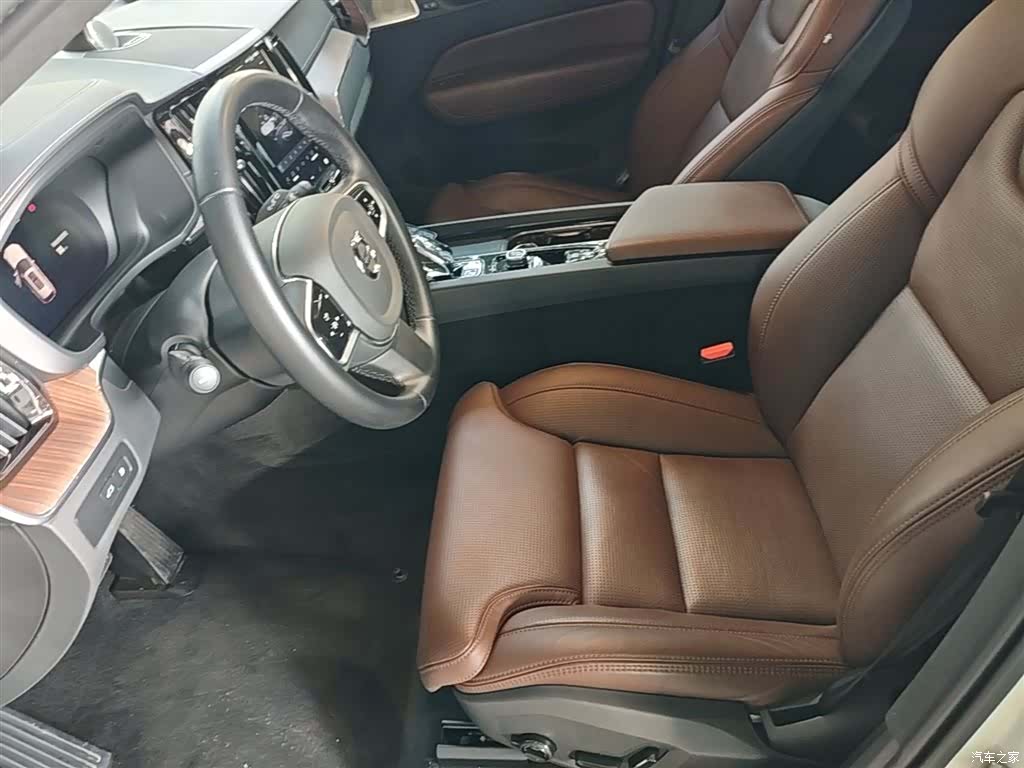 Volvo XC60, 2024 15