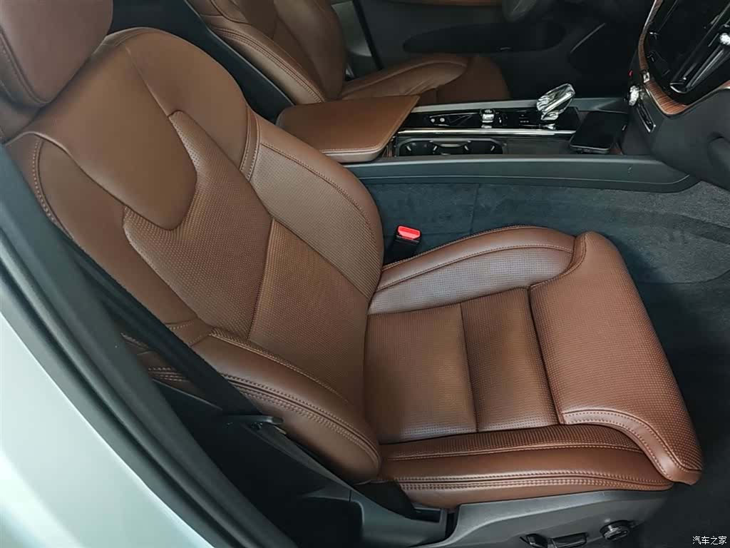 Volvo XC60, 2024 25