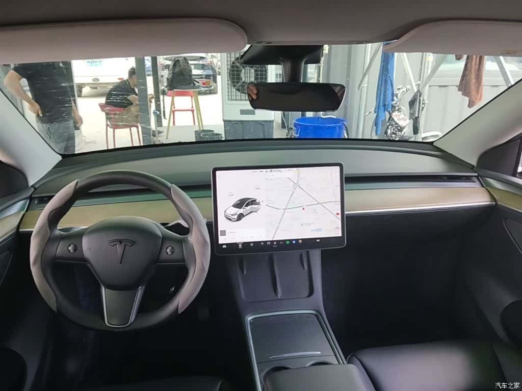 Tesla Model Y, 2021 10