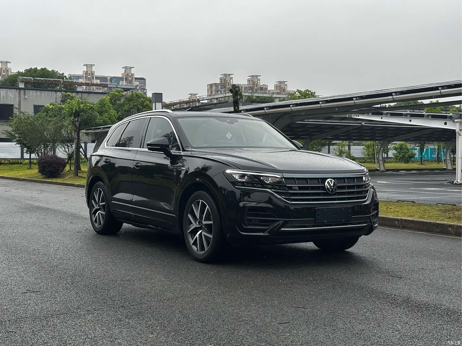 Volkswagen Touareg, 2022 3