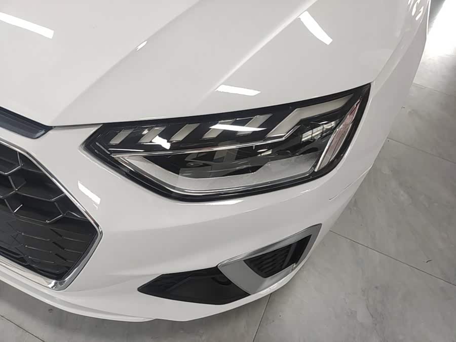 Audi A4L 2020, фото 24