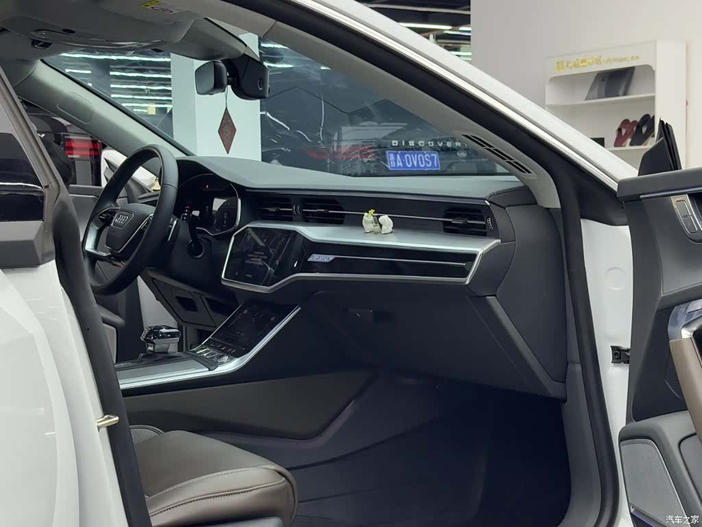 Audi A7L, 2023 10