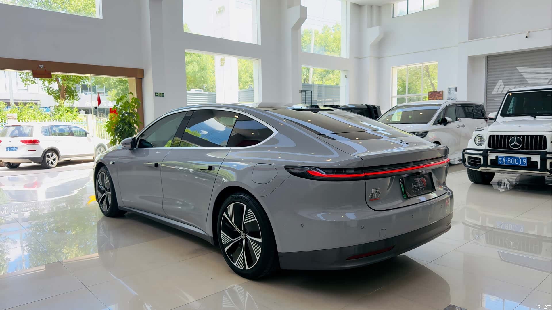NIO ET7, 2023 все фото
