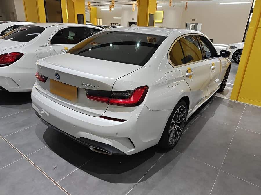 BMW 3 Series 2021, фото 11