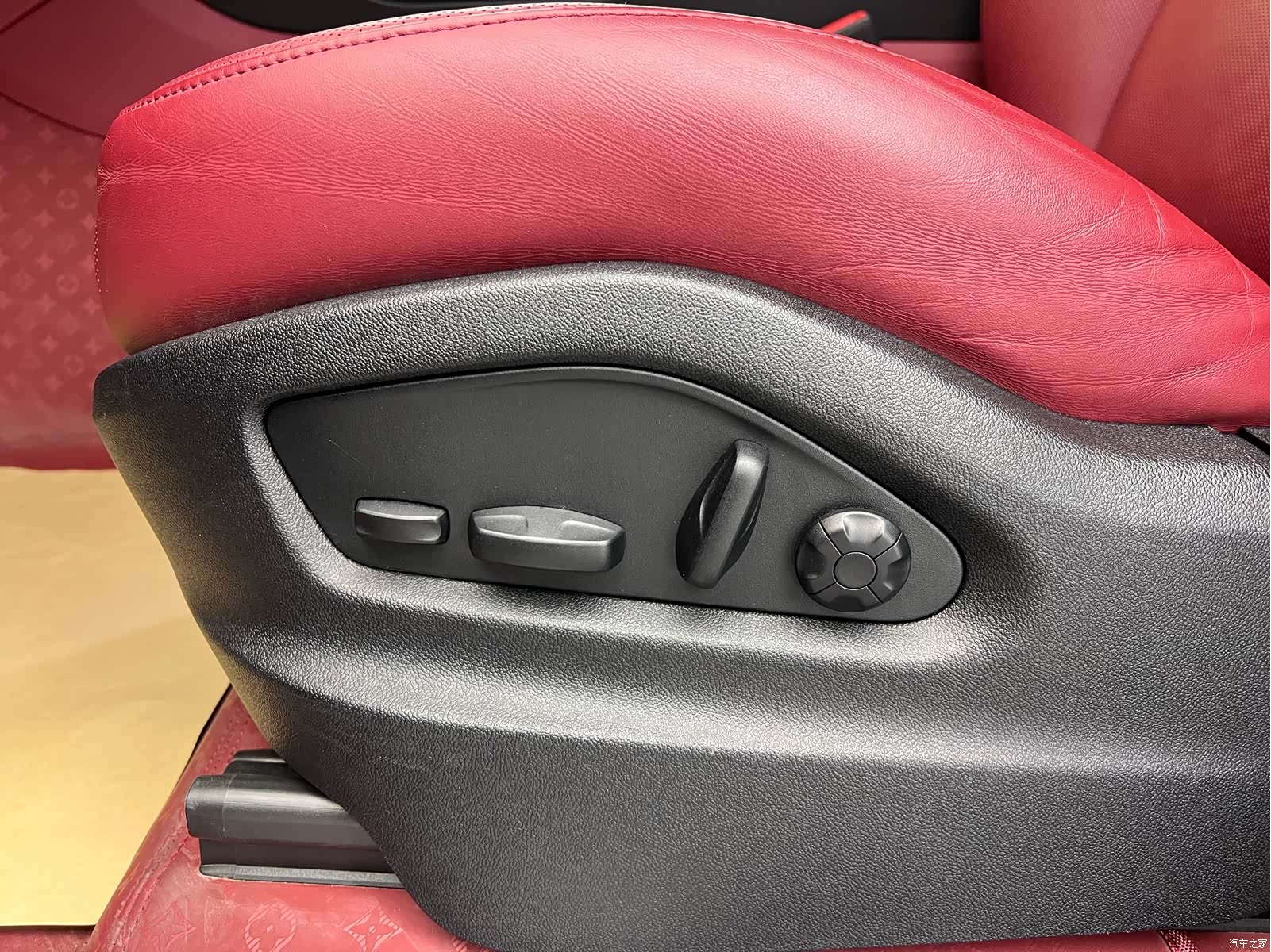 Porsche Cayenne, 2024 8