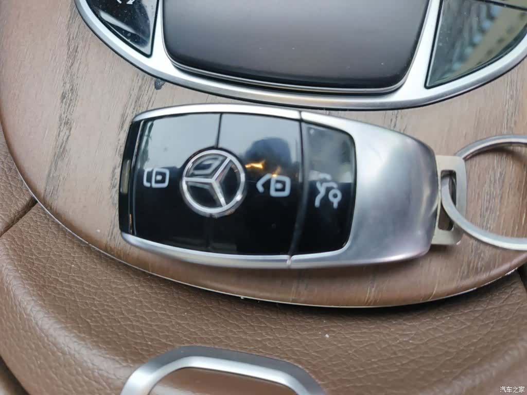 Mercedes-Benz E-Class, 2020 12