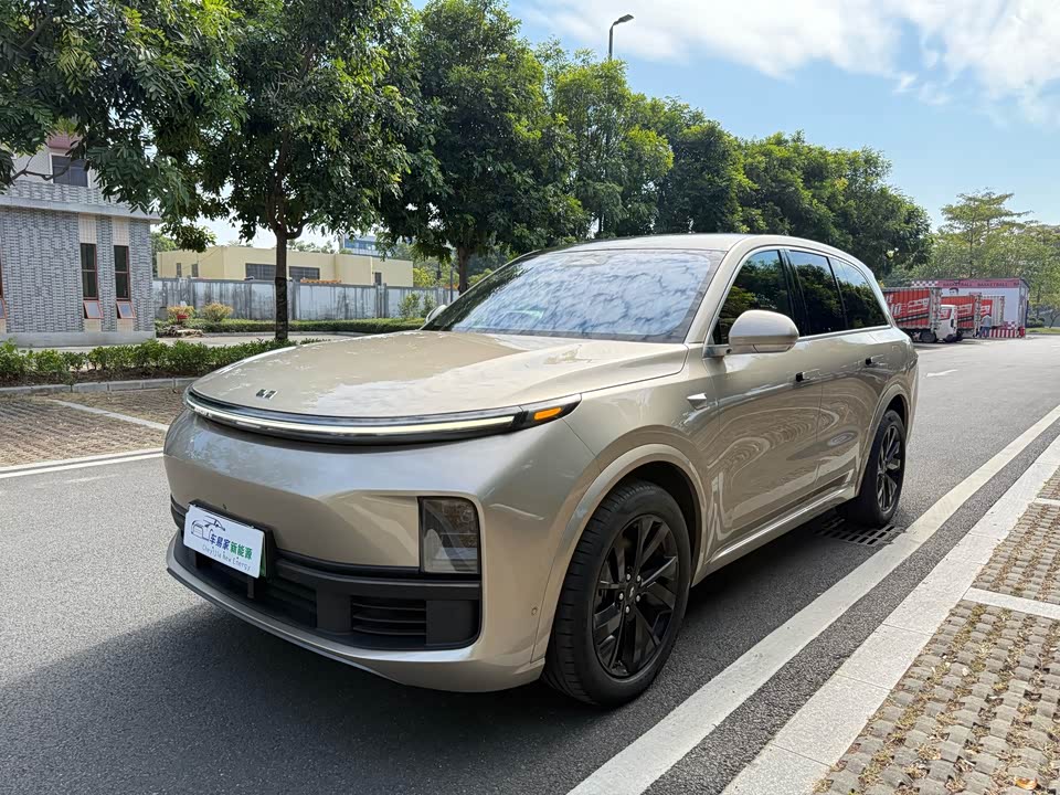 Li Auto Ideal L8