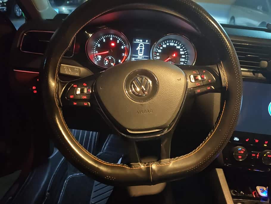 Volkswagen Sagitar