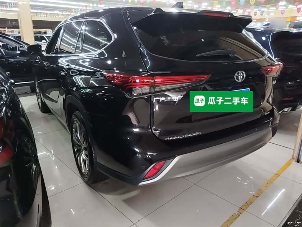 Toyota Highlander, 2023 все фото