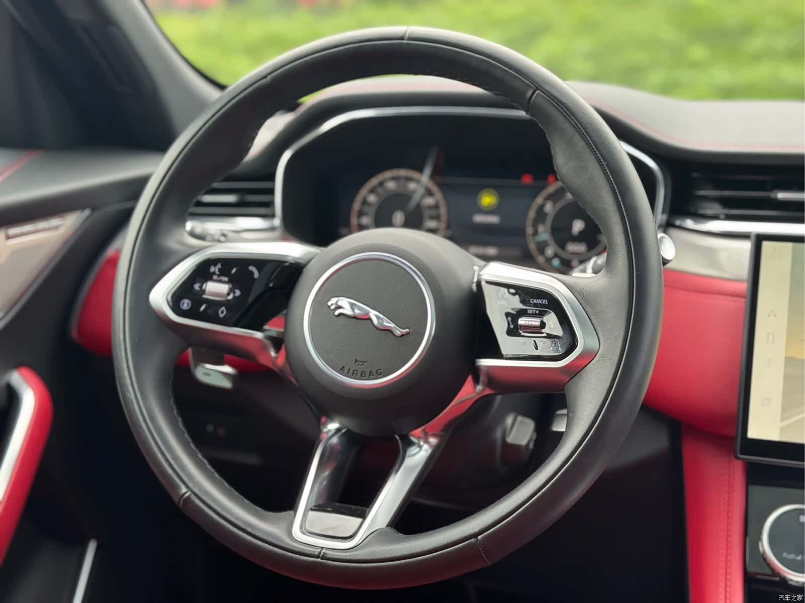 Jaguar F-PACE, 2024 8