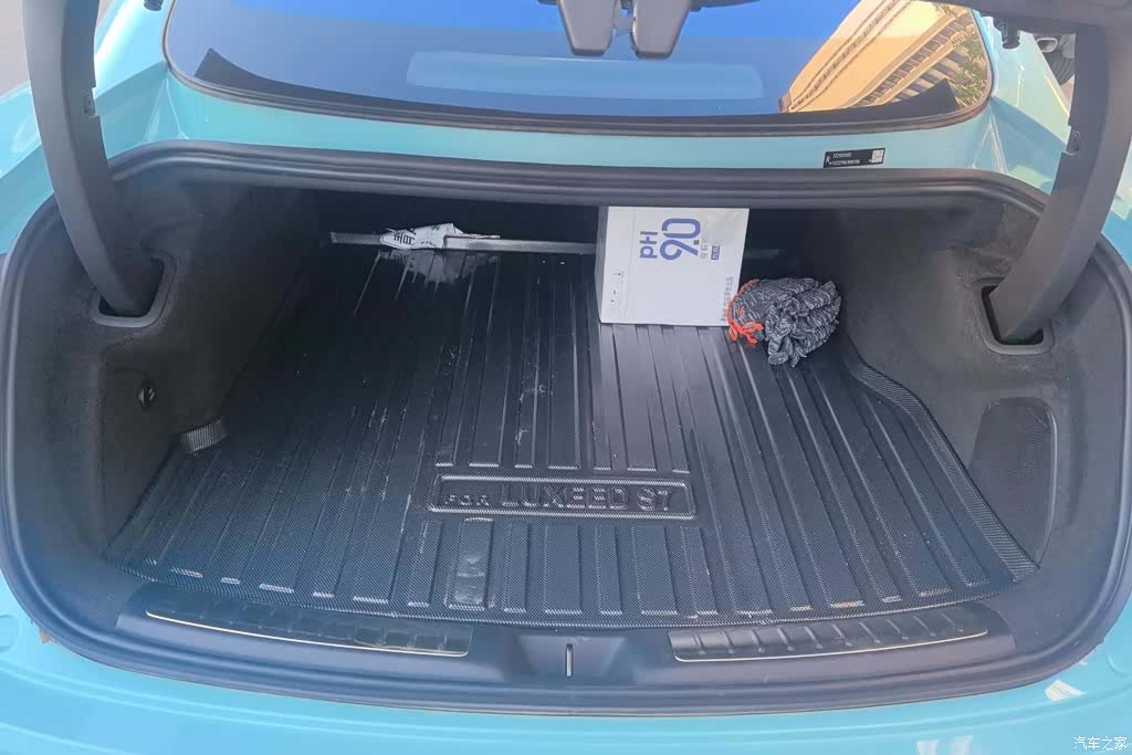 Luxeed S7, 2025 4