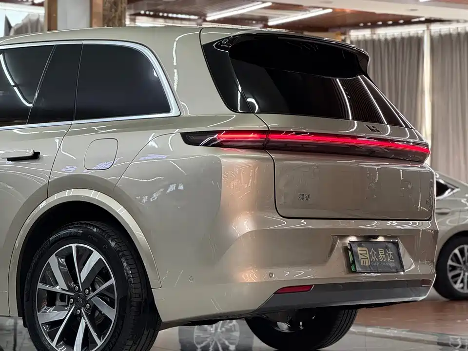 Li Auto Ideal L8