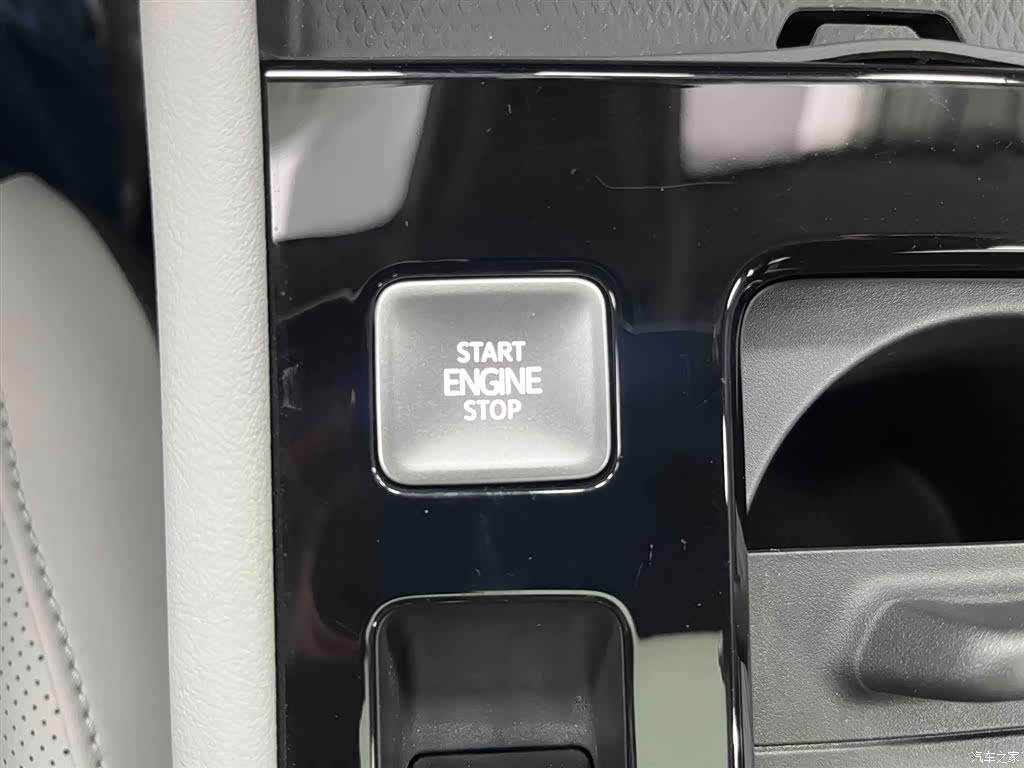 Volkswagen VS8, 2025 4