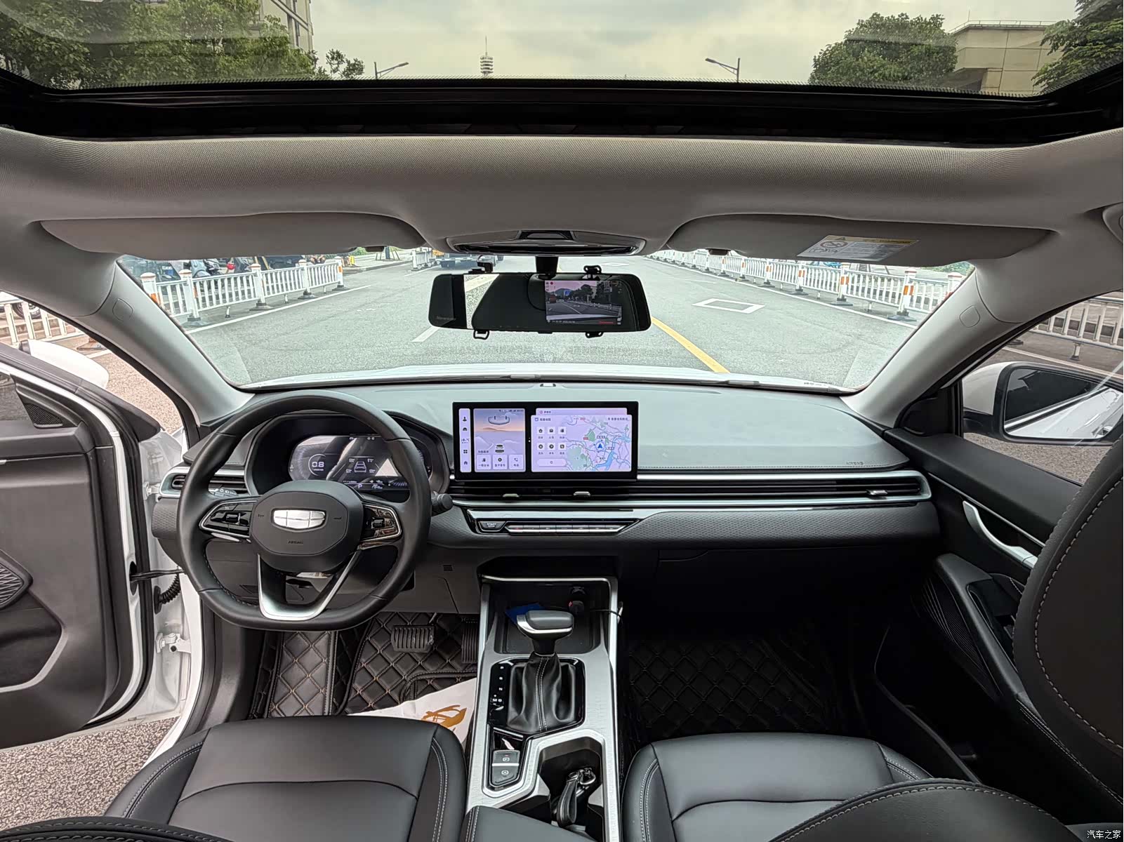 Geely Emgrand, 2025 6