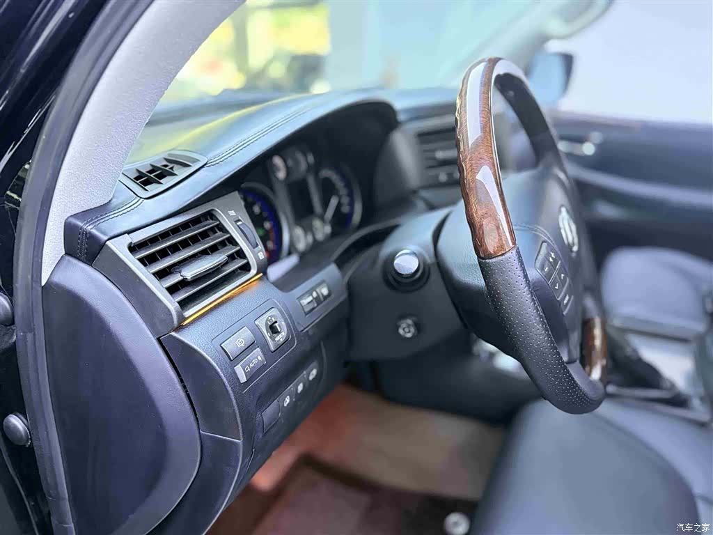 Lexus LX, 2008 7