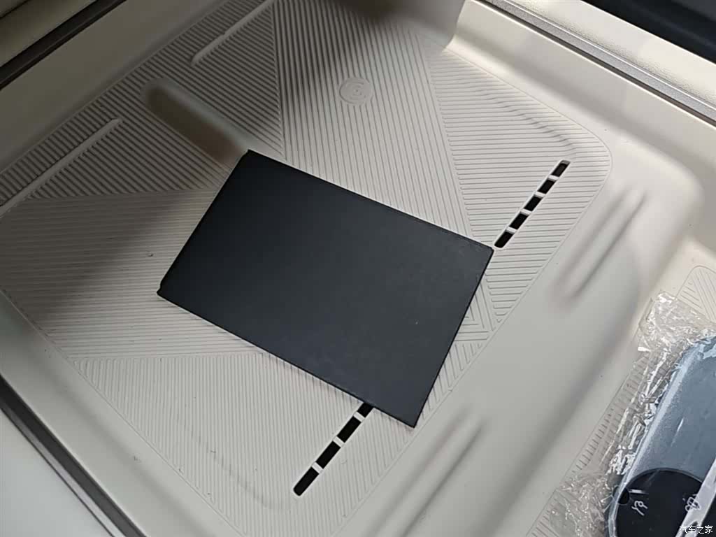 Li Auto i8, 2026 9