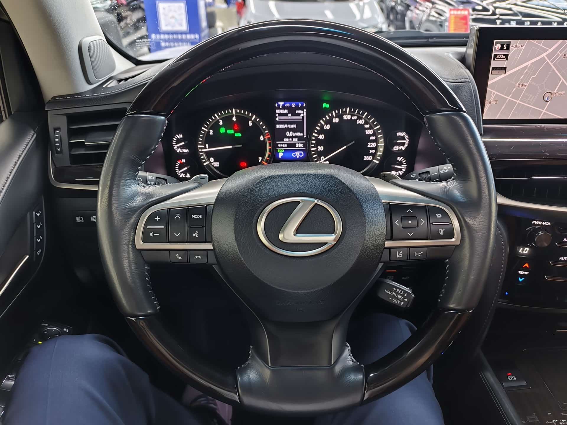 Lexus LX, 2017 10