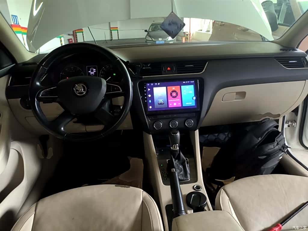 Skoda Octavia, 2015 10