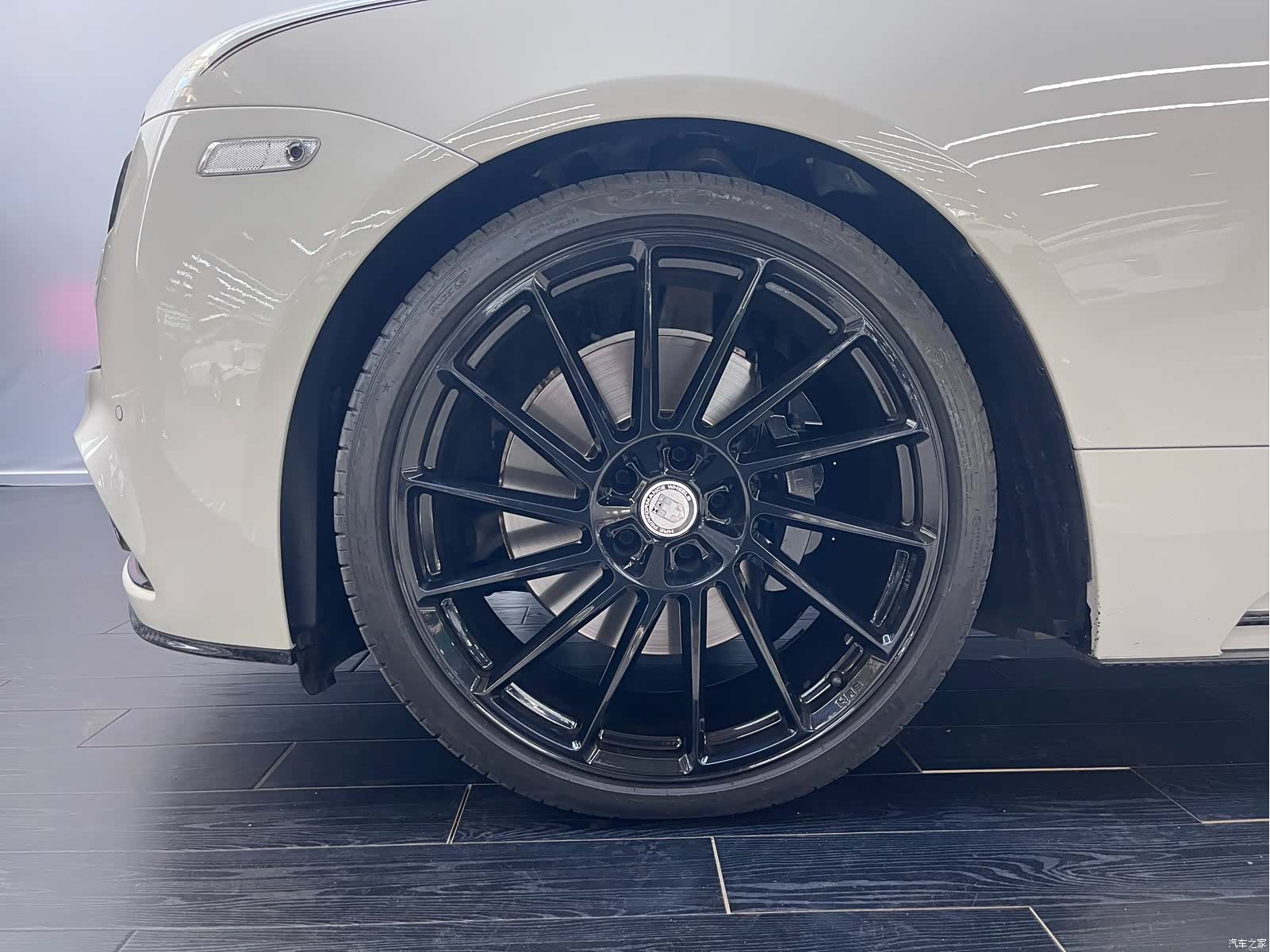 Rolls-Royce Wraith, 2014 все фото