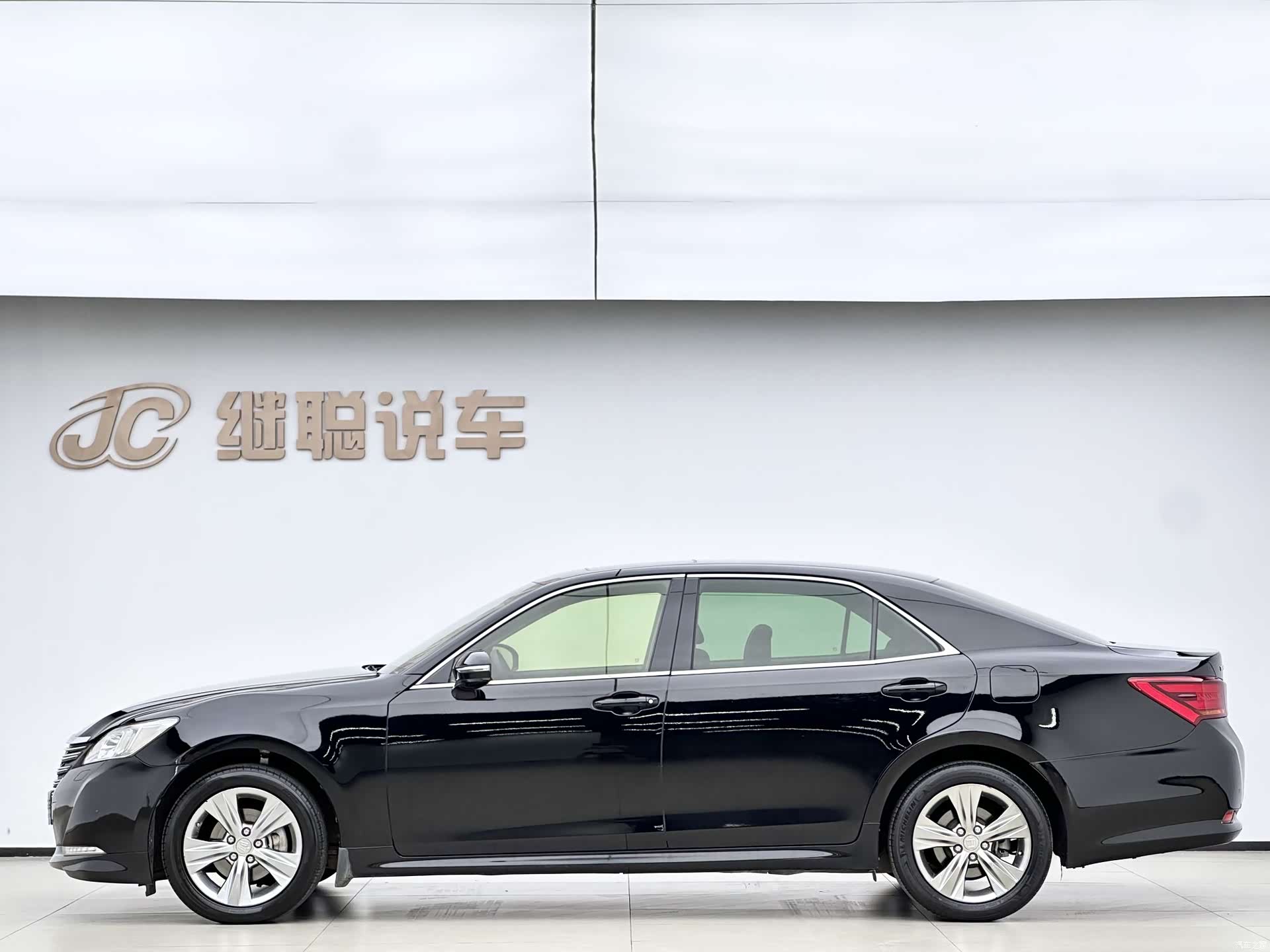 Toyota Crown, 2017 14
