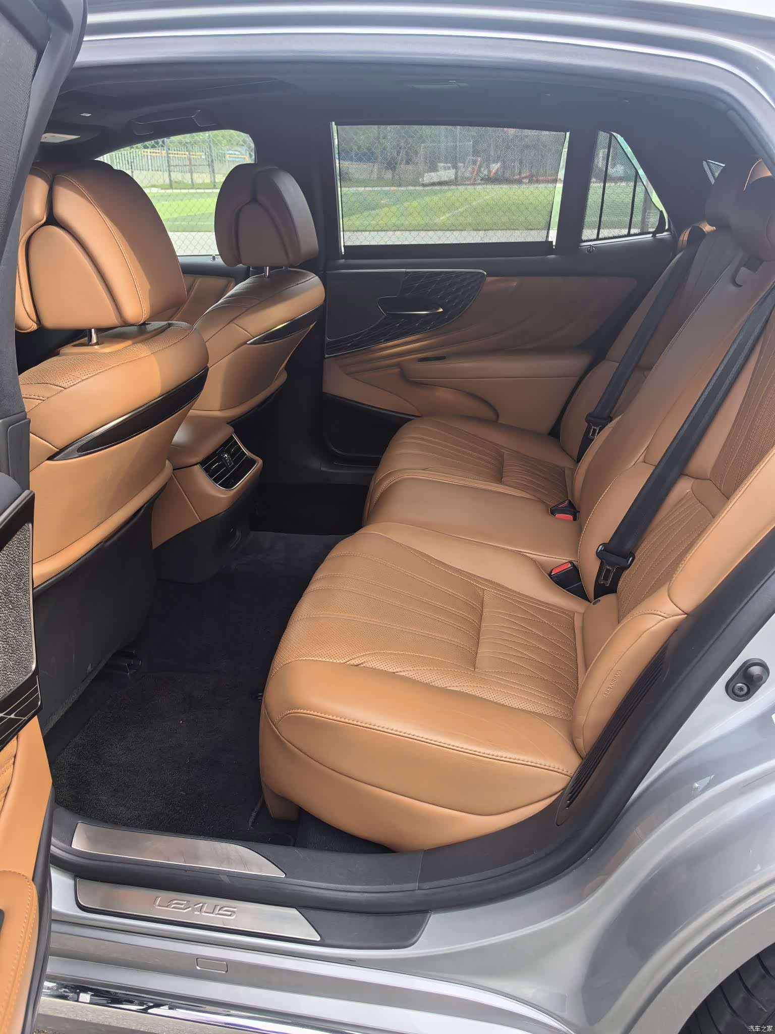 Lexus LS, 2021 10