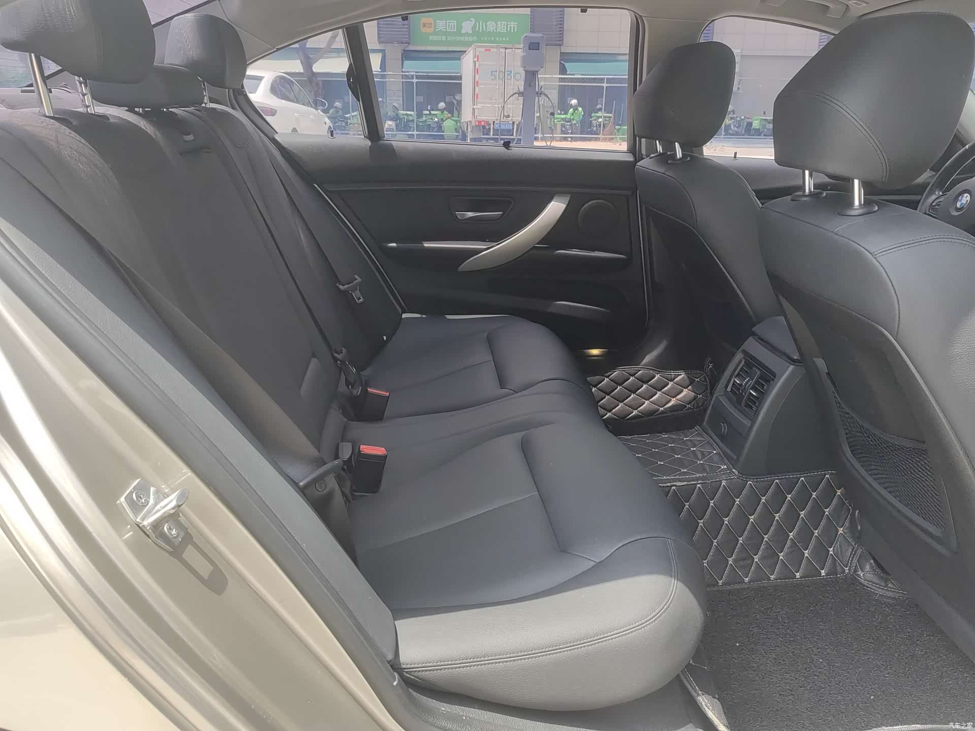 BMW 3 Series, 2015 11