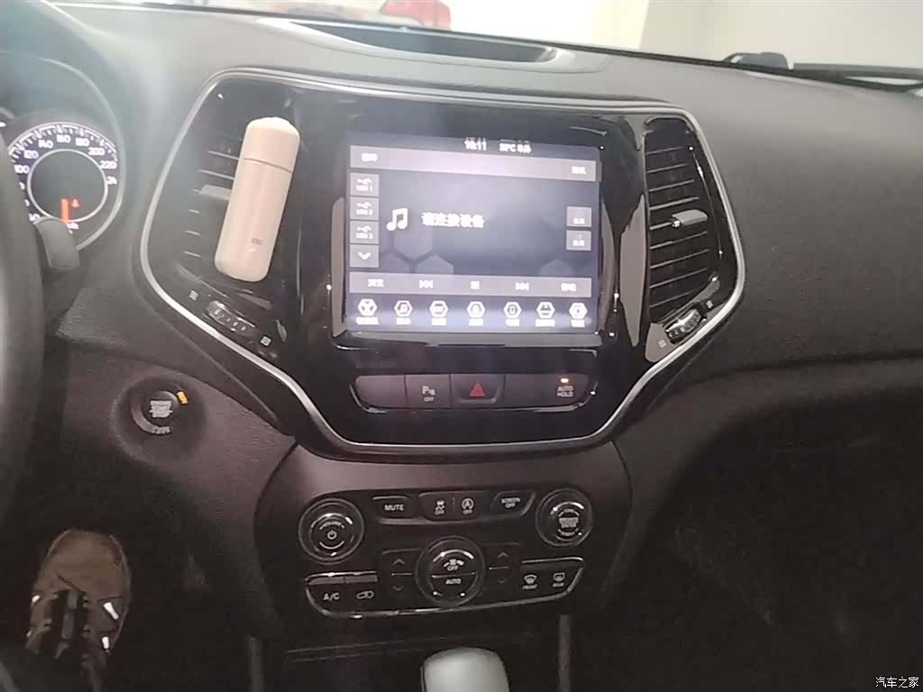 Jeep Cherokee, 2019 12