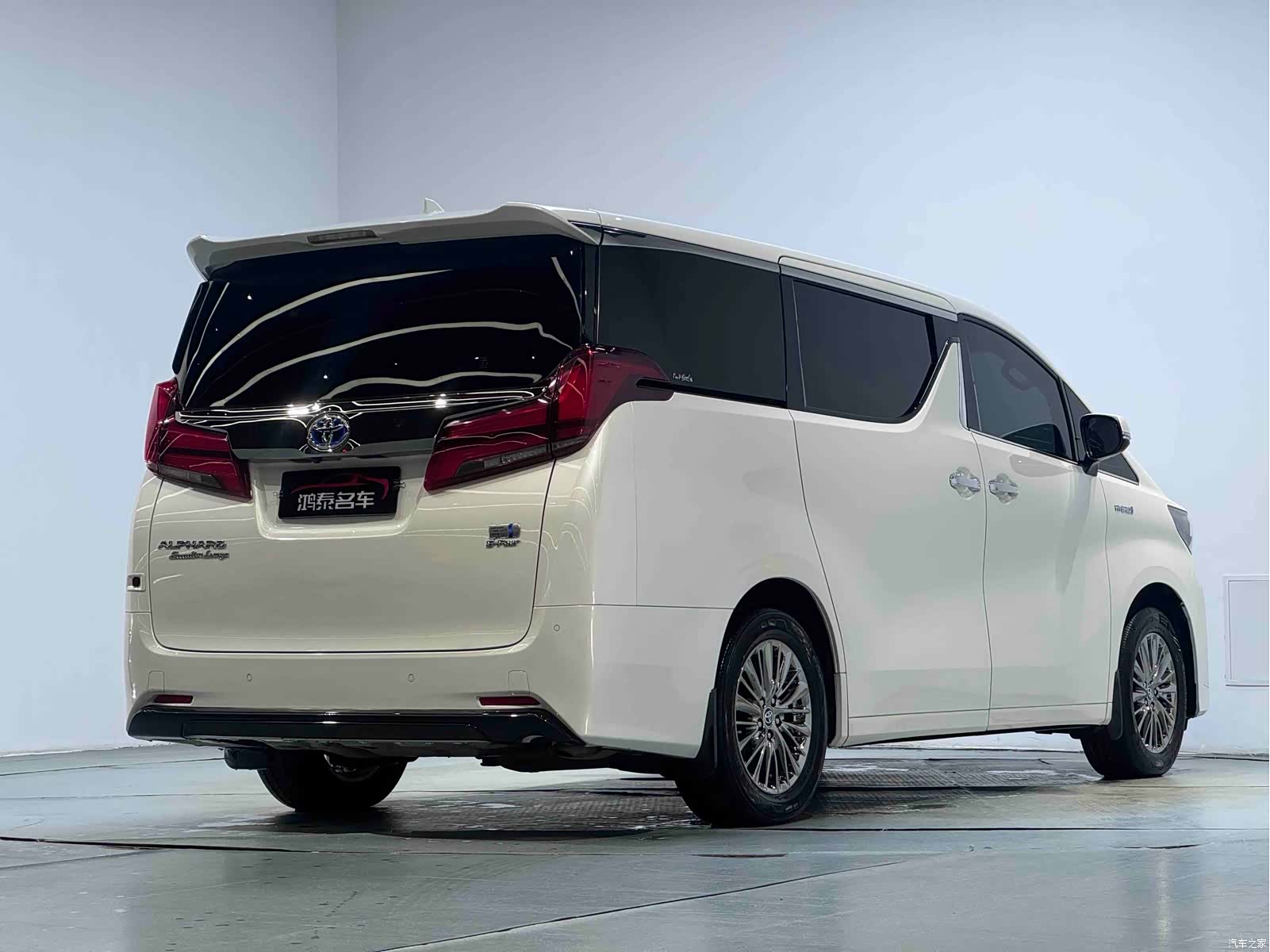 Toyota Alphard, 2021 24