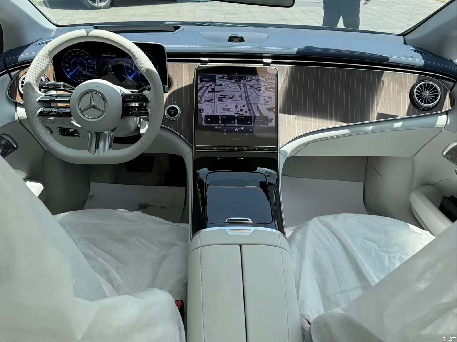 Mercedes-Benz EQE, 2025 все фото