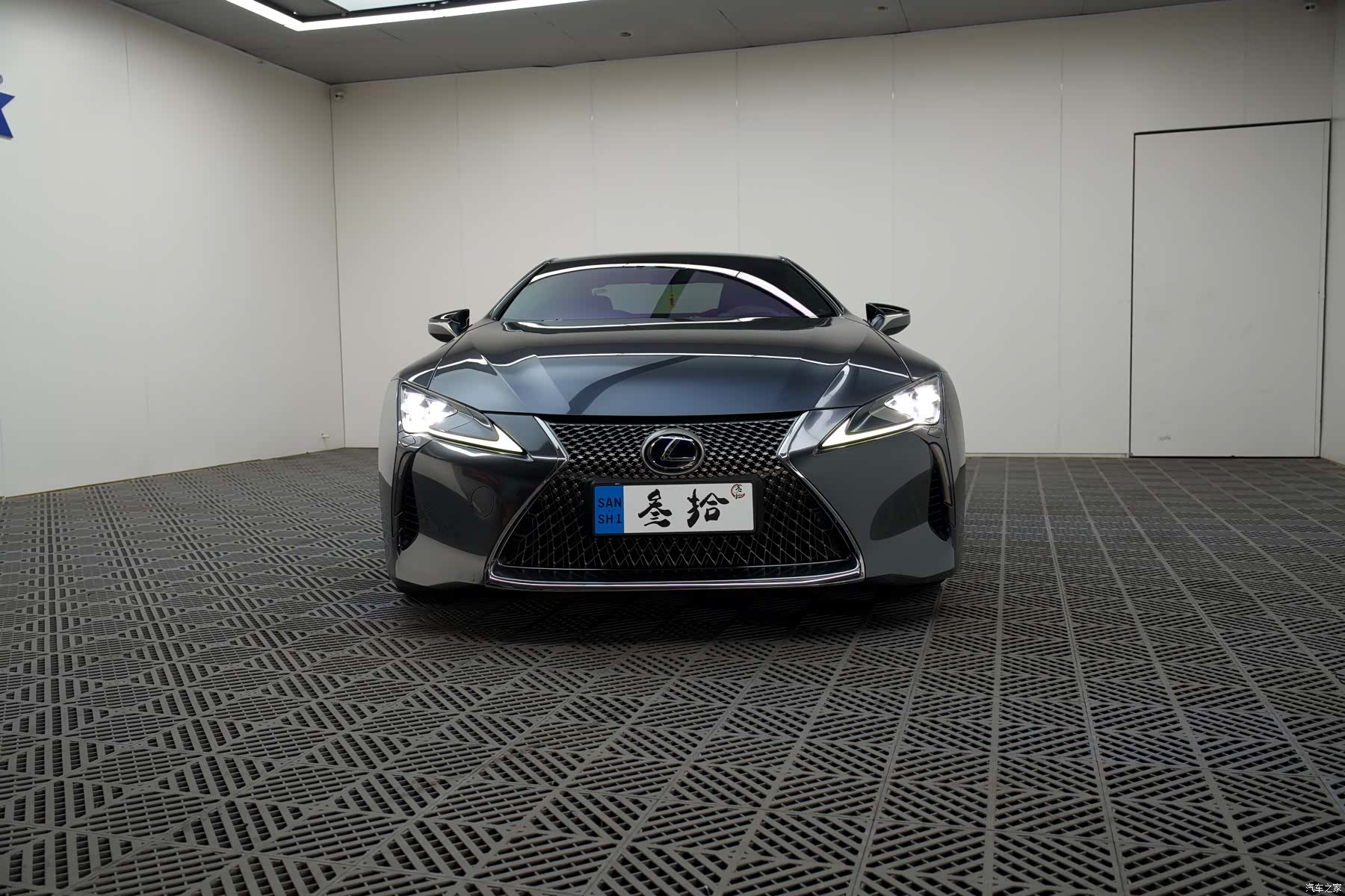 Lexus LC, 2018 2