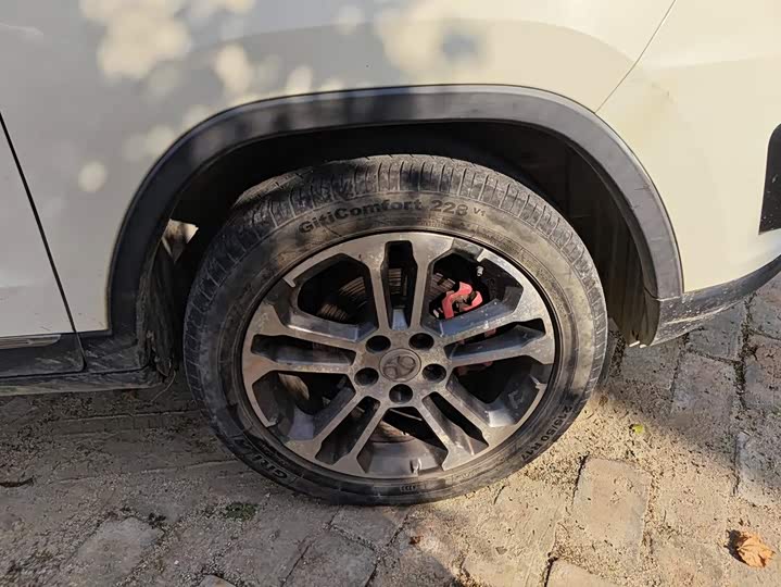 BAIC shen bao X35 2016 1.5L МКПП Luxury