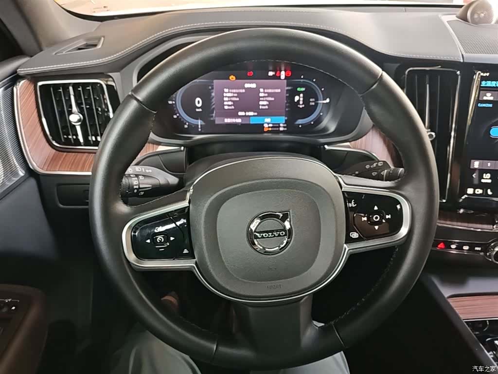 Volvo XC60, 2024 11