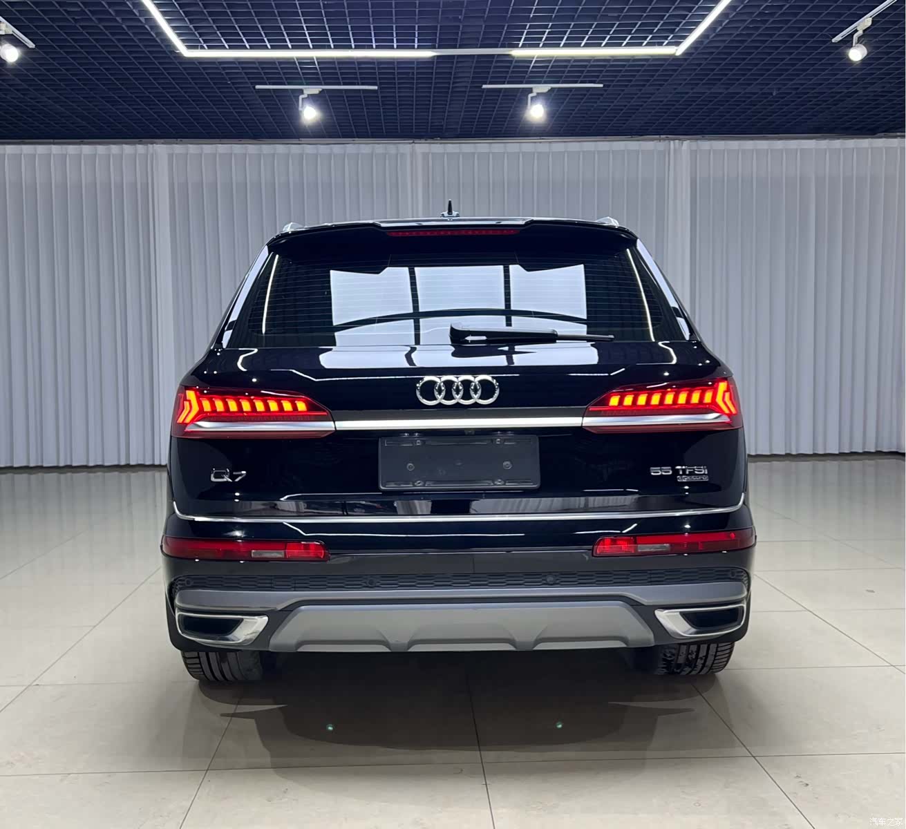 Audi Q7, 2020 все фото
